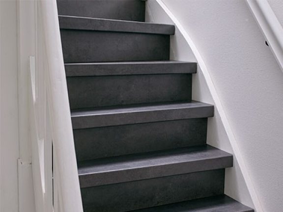 Escalier couleur Béton anthracite