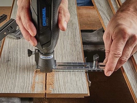 Le multitool Dremel 8260 reste plus frais lors d'une utilisation prolongée et d'applications lourdes.