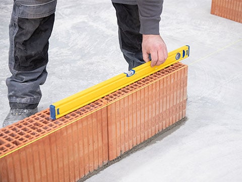Poser les blocs à coller + les mettre à niveau