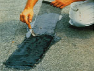 Appliquez une bande polyester anti-fissures