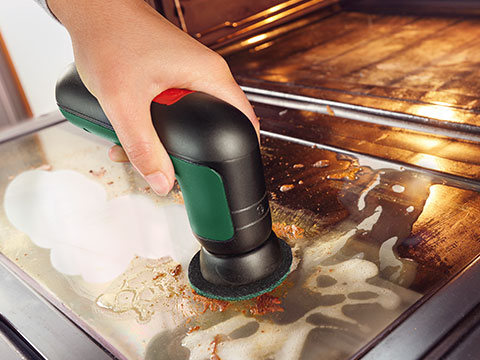 La brosse universelle Bosch élimine la saleté tenace