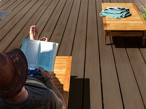 Huile V33 pour mobilier de jardin et terrasse