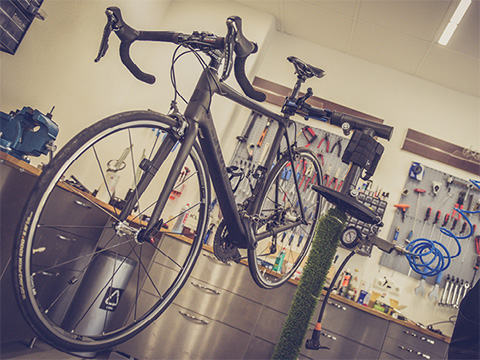 Gonfler un pneu de vélo