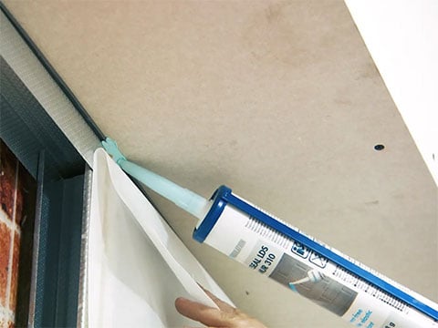 Lijm voor waterdichte voegen aanbrengen