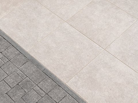 Betonnen terrastegels