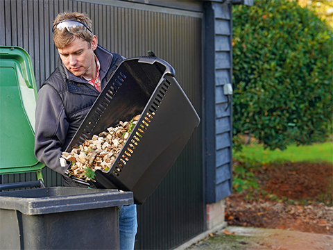 Herfstbladeren verwerken in GFT-bak