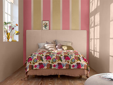 Roos, groen en beige slaapkamer