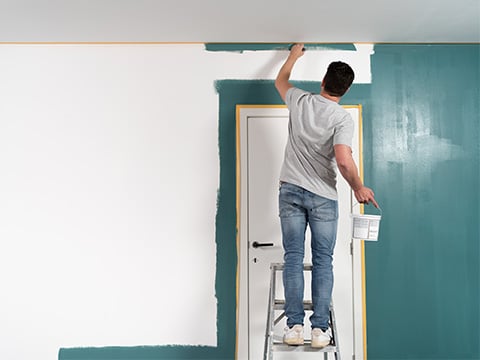Plafond en muur verven